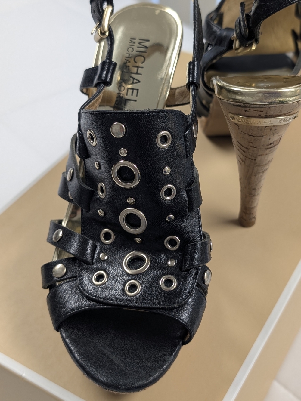 Michael Kors Laci Platform Heels Black Leather Grommet Stud Sandals Size 6